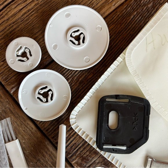 Sewing Machine Supplies & Tool Kit - Picture 2 of 7